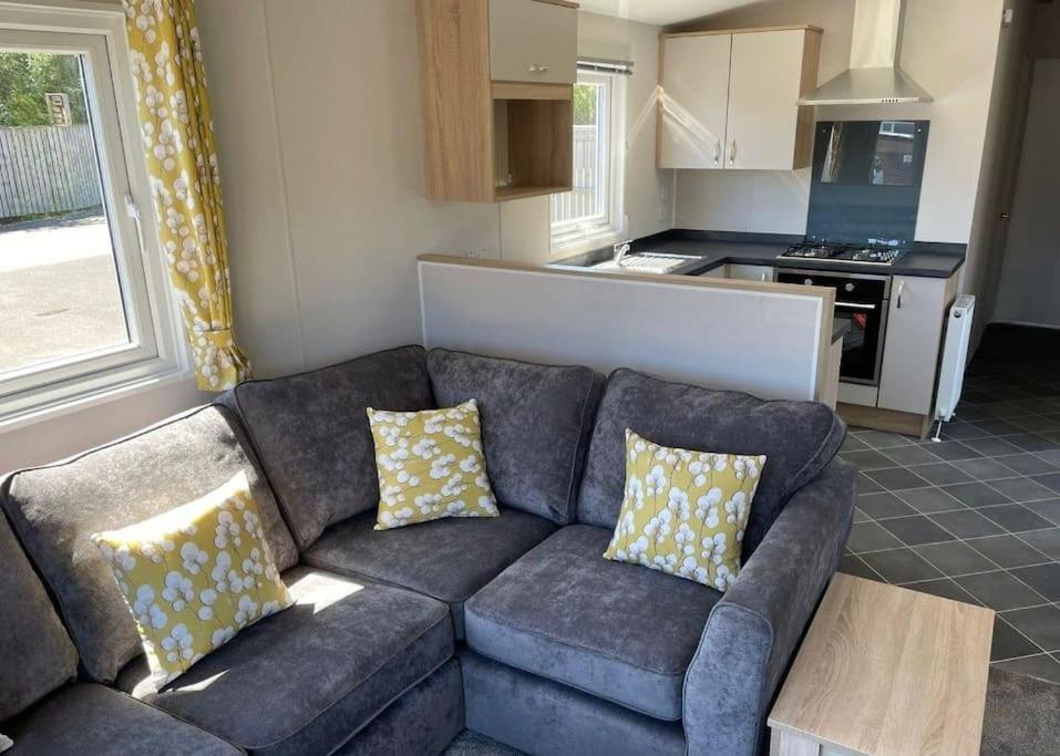 Billing Aquadrome Northampton, Royale Poplar Km12 Apartment Bagian luar foto