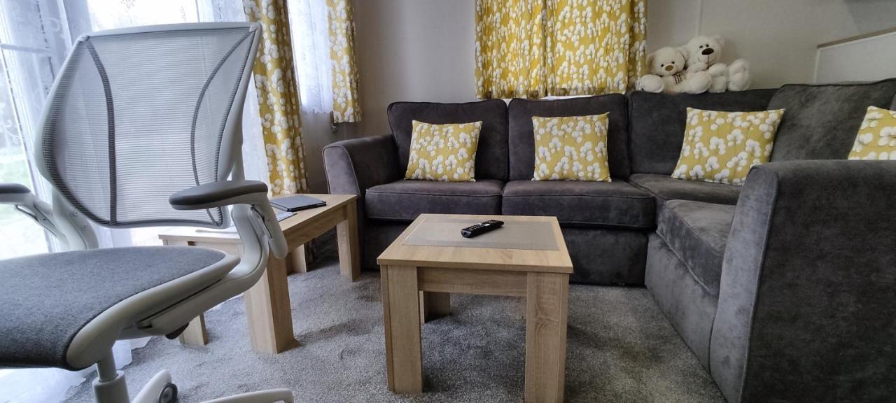 Billing Aquadrome Northampton, Royale Poplar Km12 Apartment Bagian luar foto