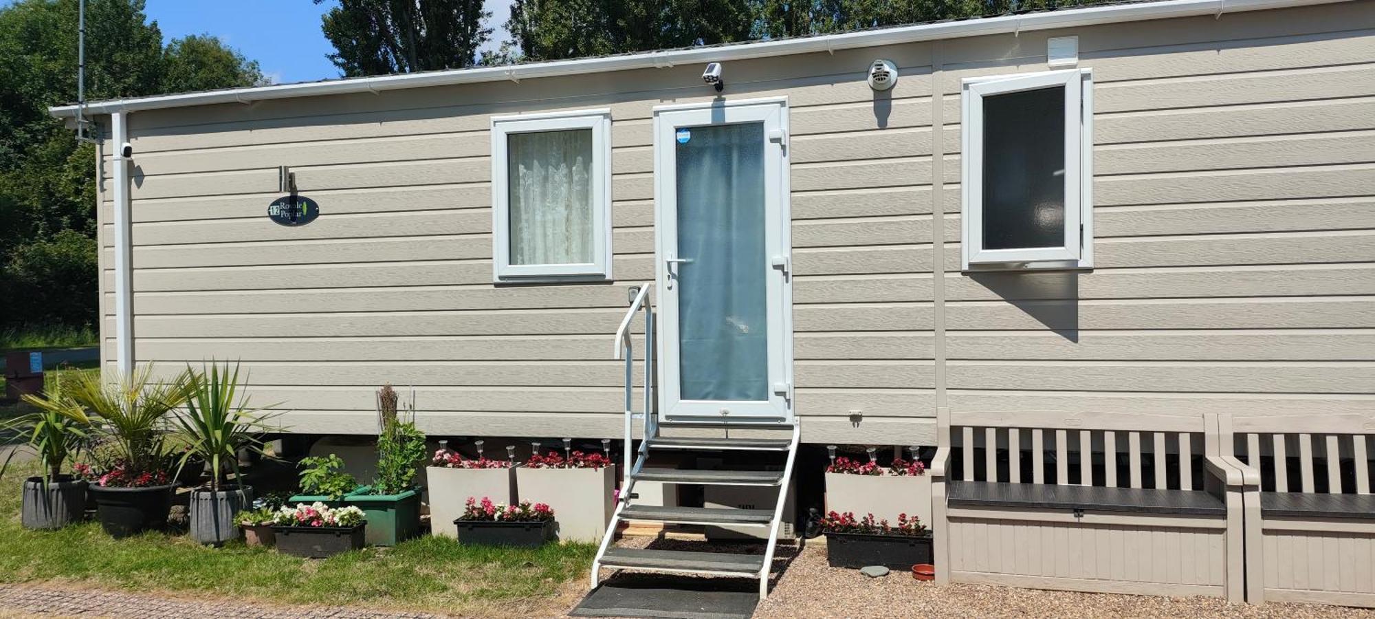 Billing Aquadrome Northampton, Royale Poplar Km12 Apartment Bagian luar foto