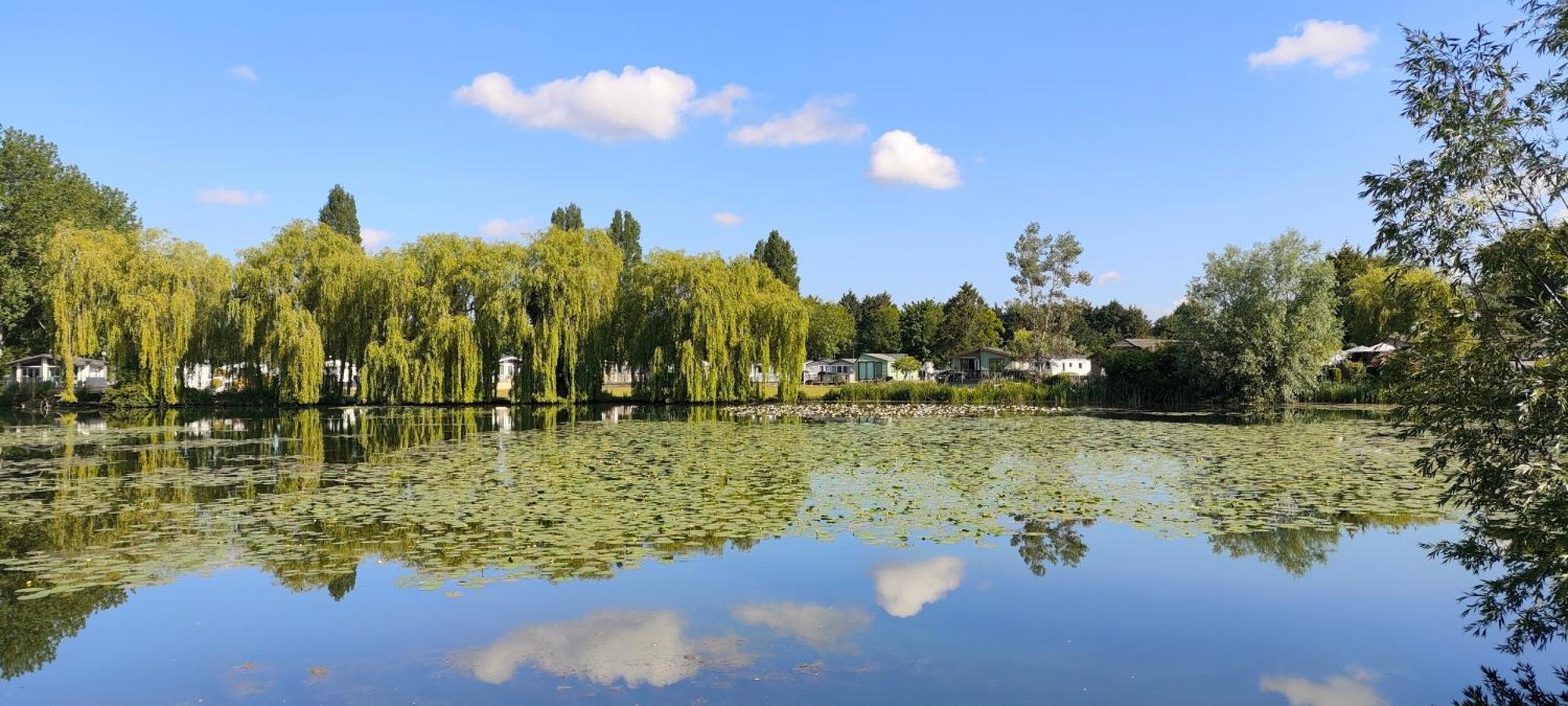 Billing Aquadrome Northampton, Royale Poplar Km12 Apartment Bagian luar foto