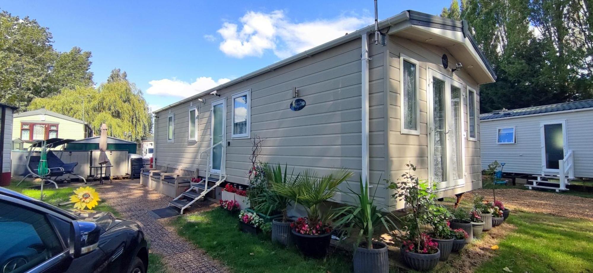 Billing Aquadrome Northampton, Royale Poplar Km12 Apartment Bagian luar foto